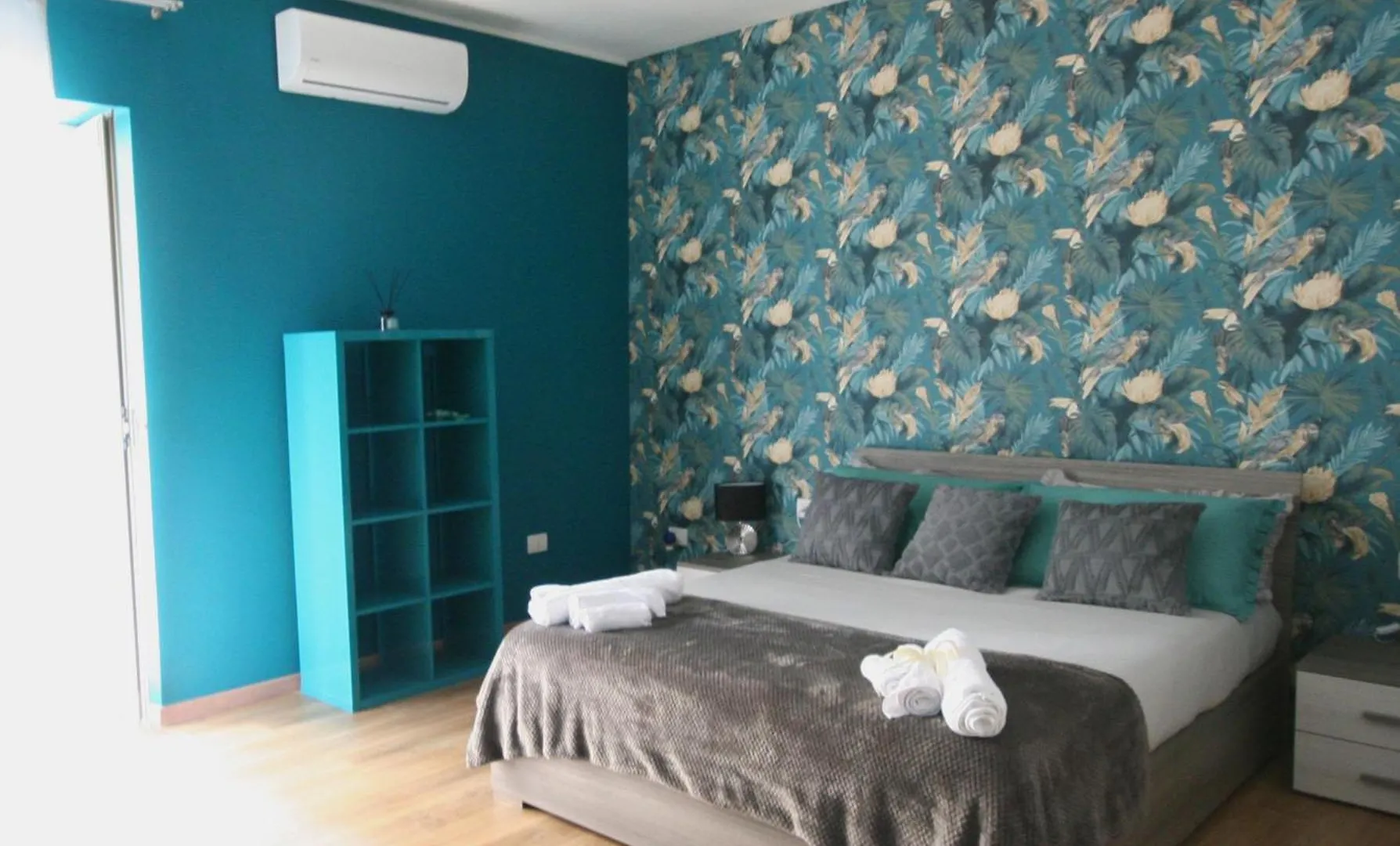 Apartment Casa Vacanze Oikia - Room Orchidea Naples Italy